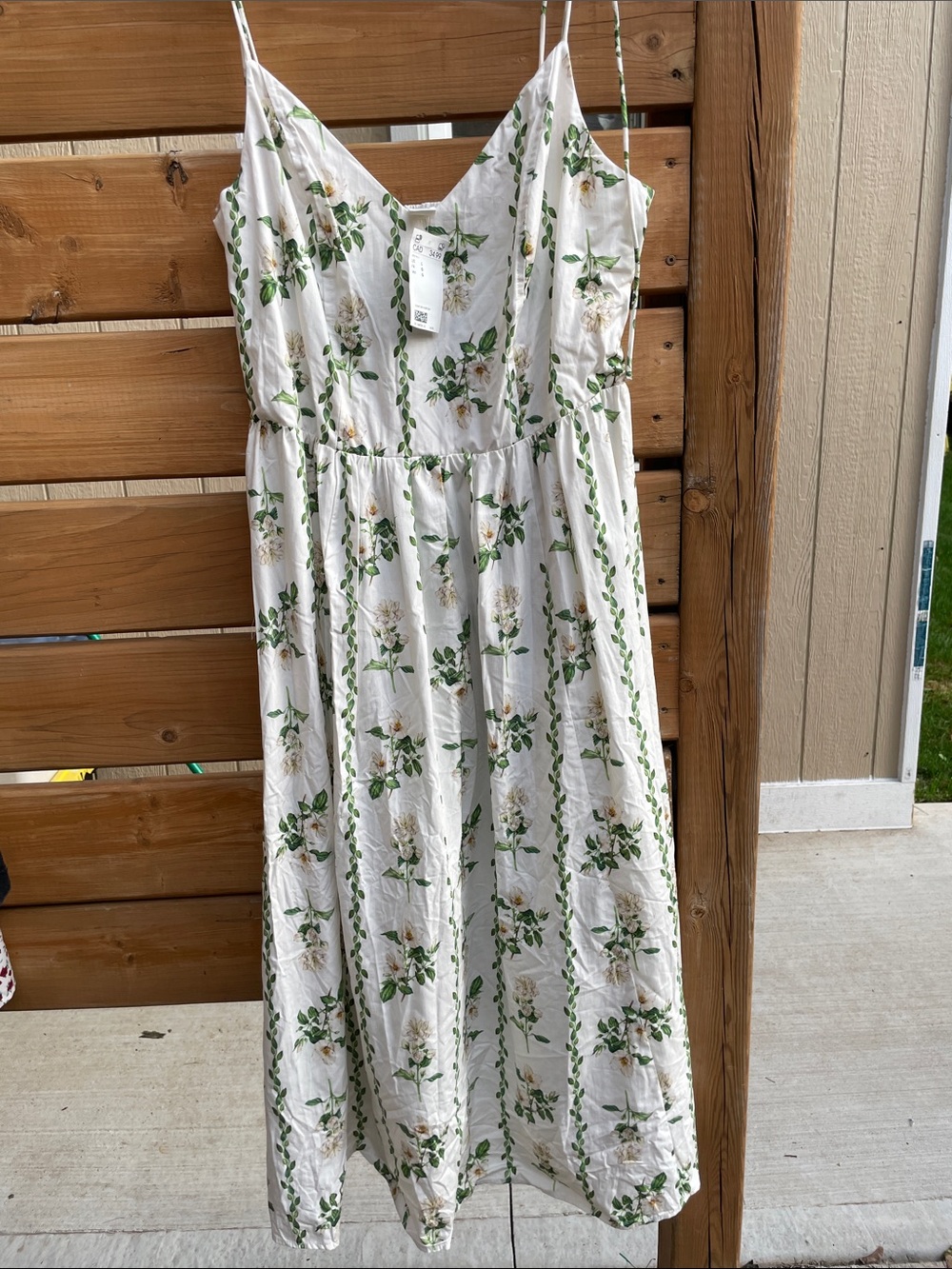 H&M White Maxi Dress with Green Leaf & Subtle Yellow Floral Print NWT